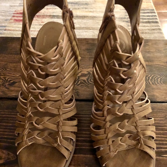 Shoes - Picture 6 of 6